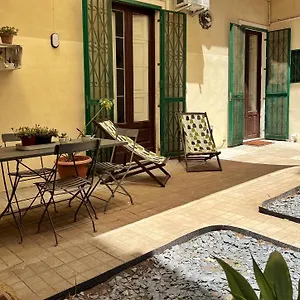 Saranton House , Aeroporto di Catania Fontana Rossa Italia
