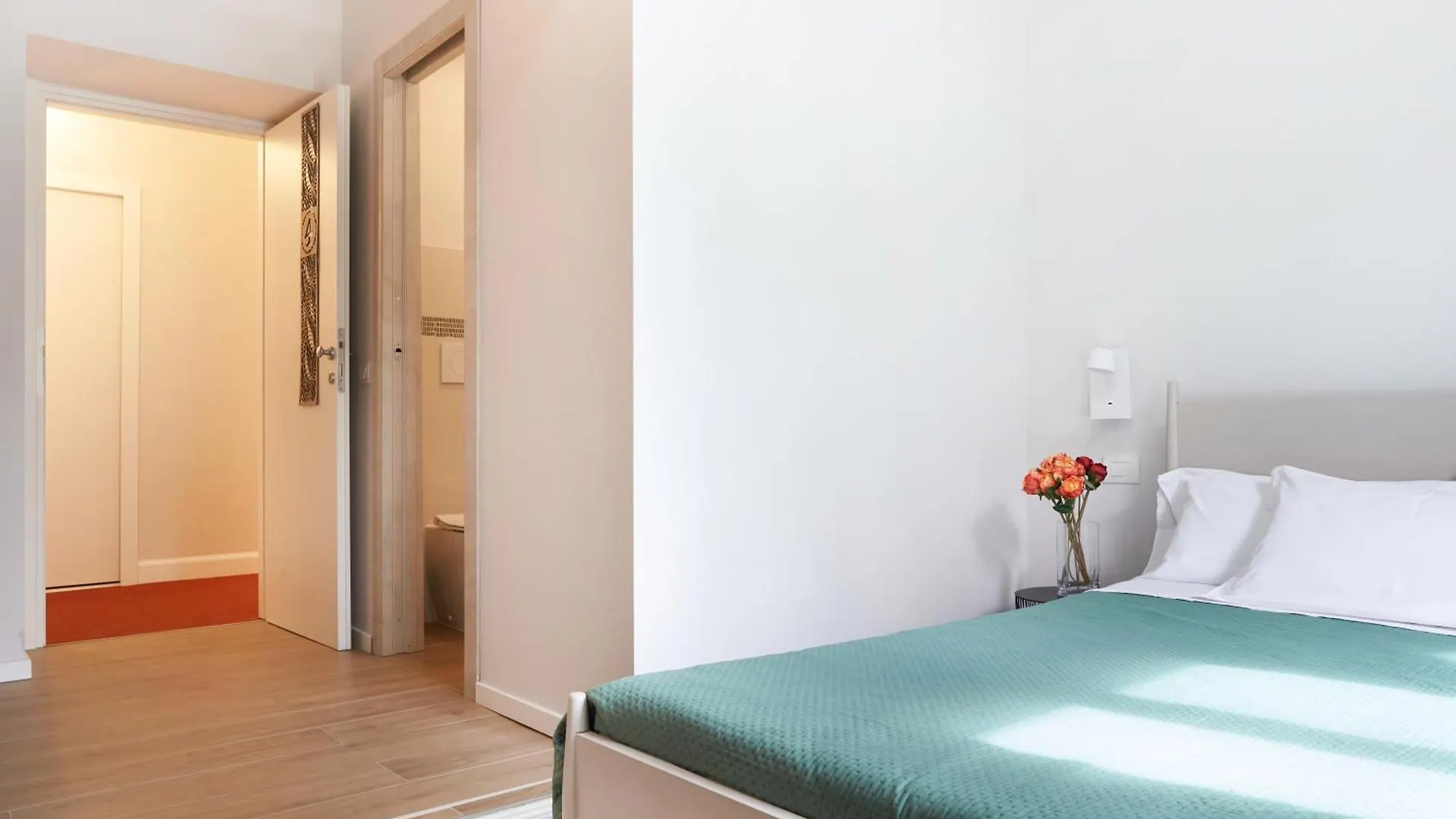 Hotel Reyes Roma 0*,  Italia