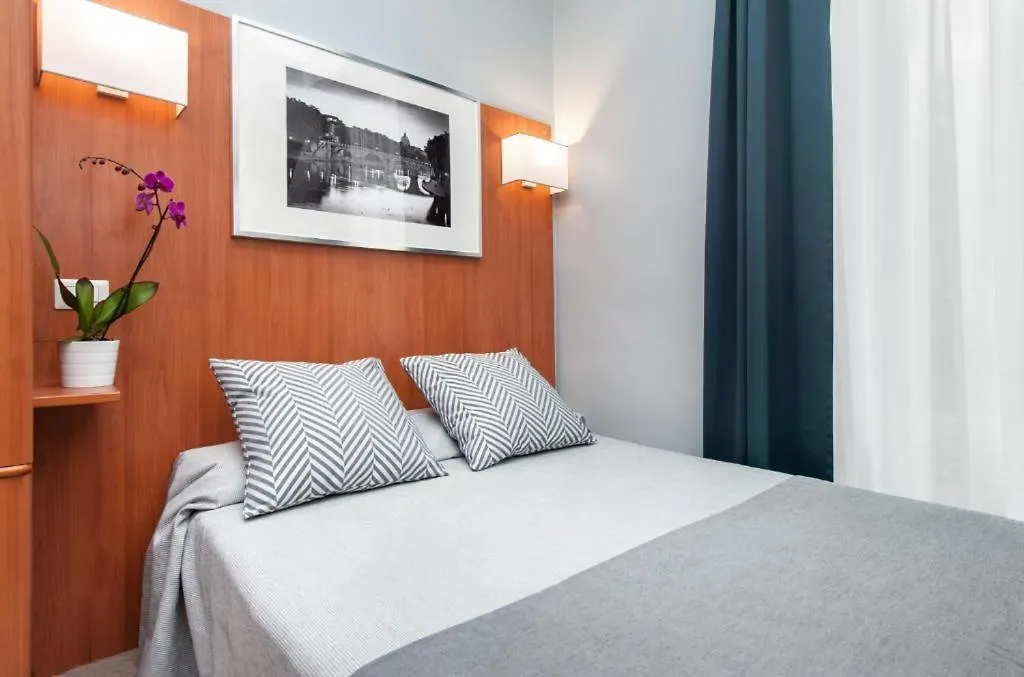 Hotel Reyes Roma